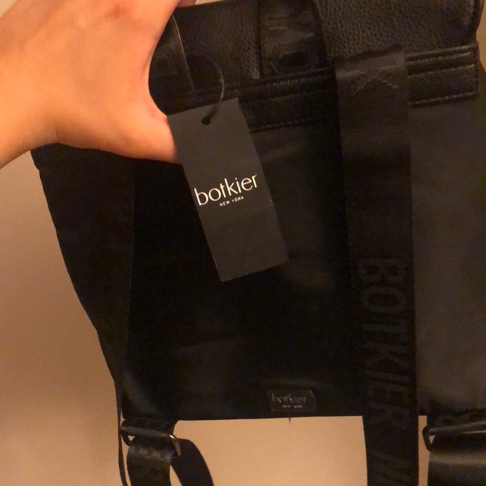 Botkier Trigger Mini backpack - Picture 3 of 4